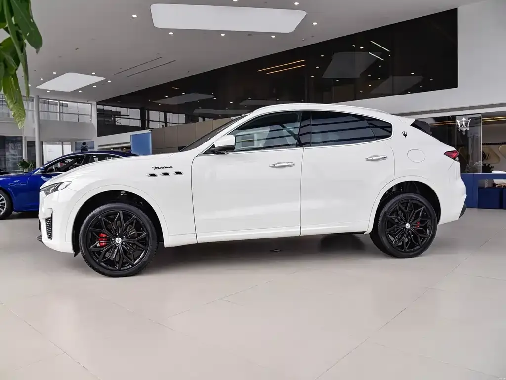 Maserati Levante — фото 2