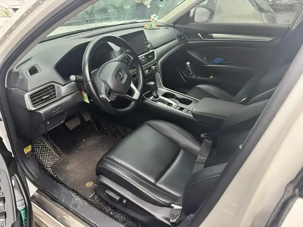 Honda Accord — фото 4