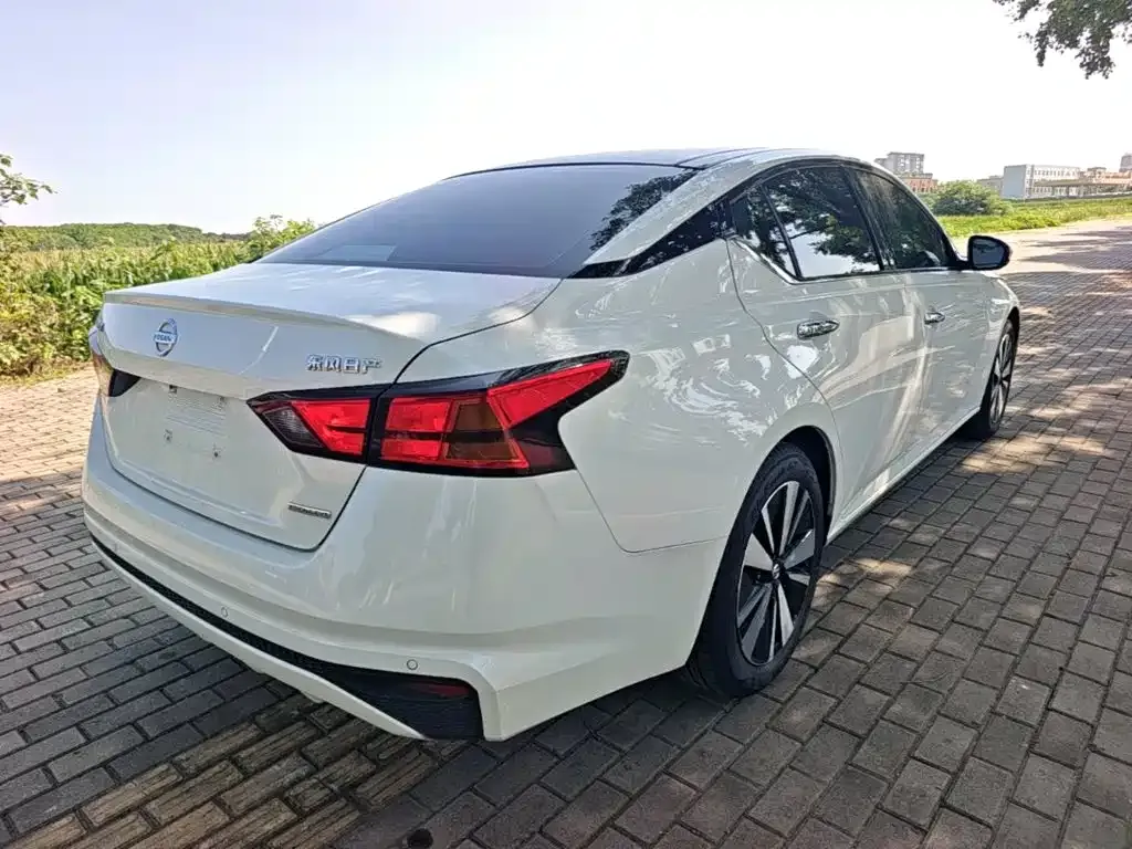 Nissan Teana — фото 8