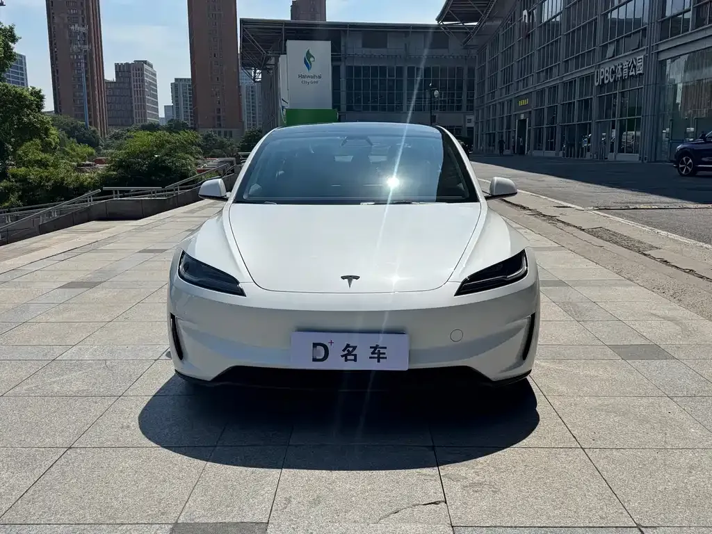 Tesla Model 3 — фото 7