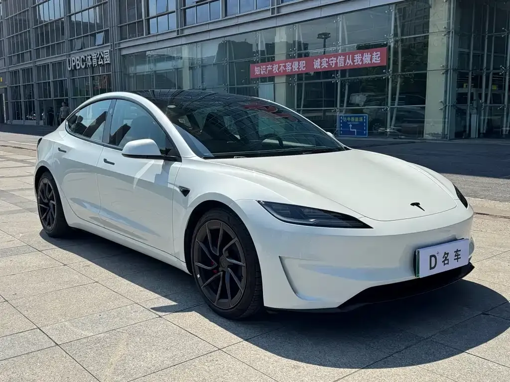 Tesla Model 3 — фото 5