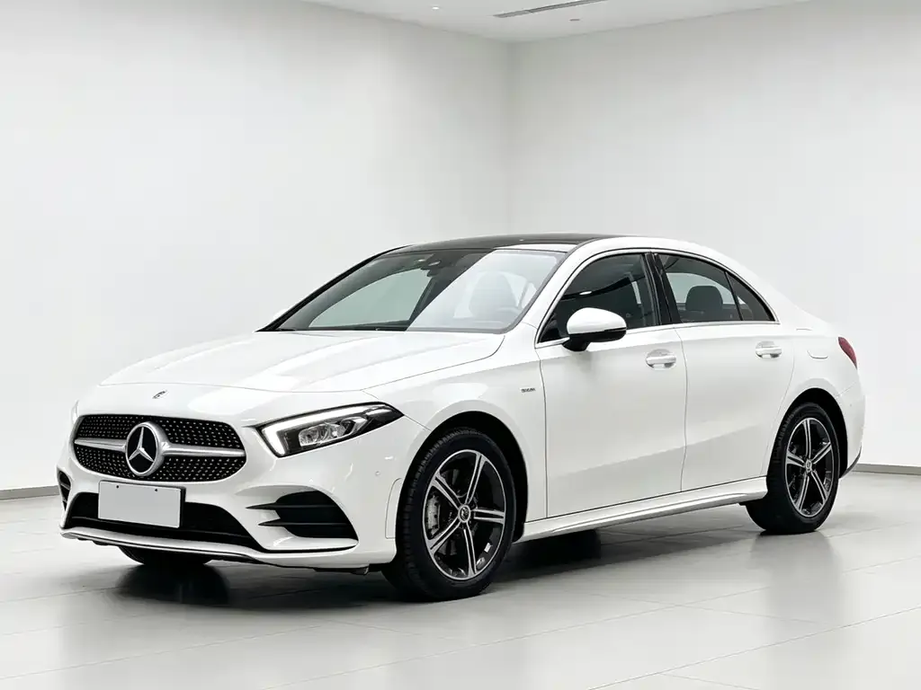 Mercedes-Benz A-Class — фото 6