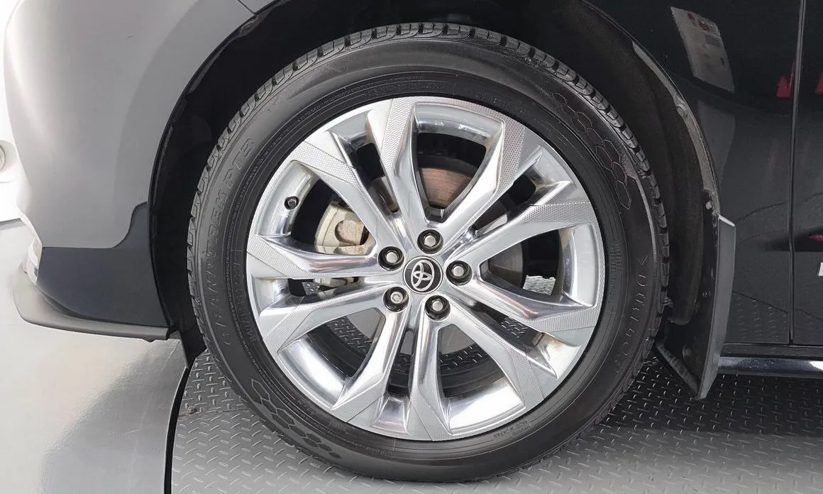 Toyota Sienna — фото 10