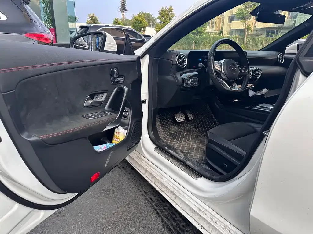 Mercedes-Benz CLA (Import) — фото 10