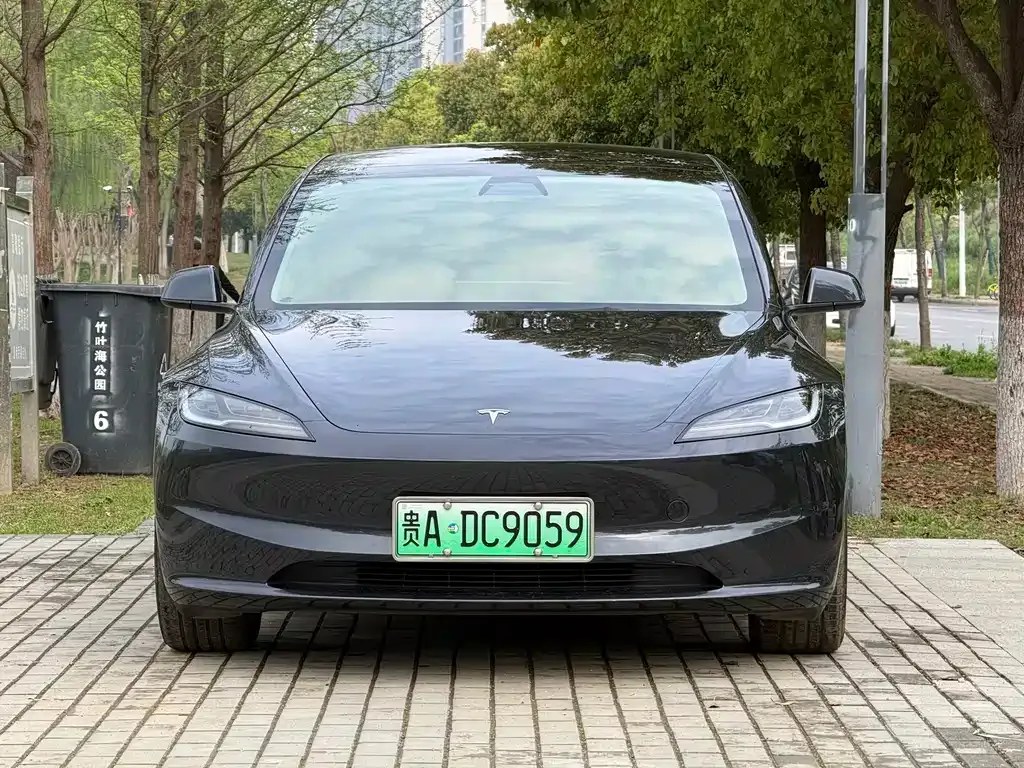 Tesla Model 3 — фото 8