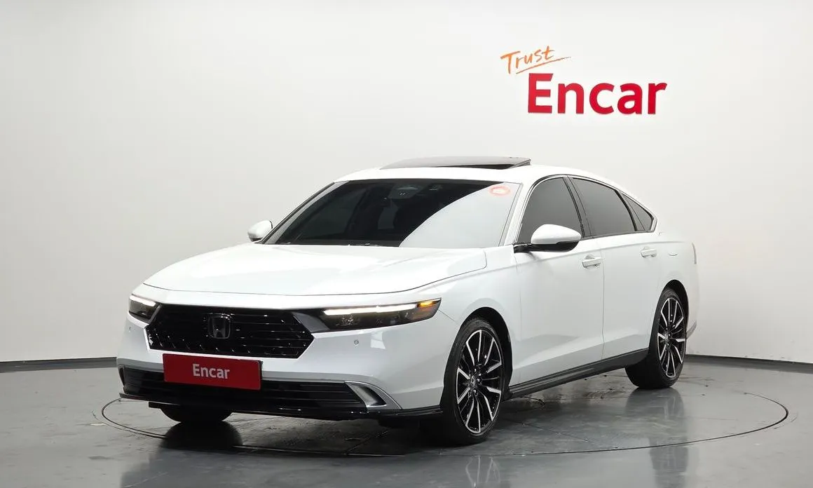 Honda Accord — фото 1