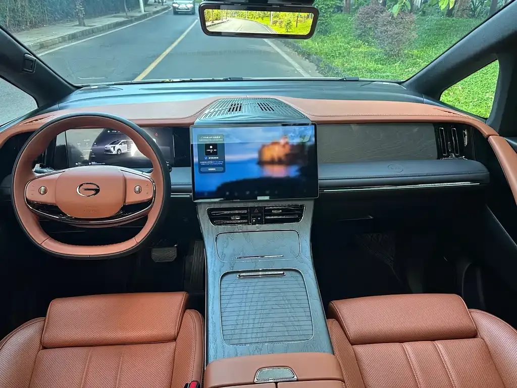 GAC Motor Trumpchi M8 — фото 9