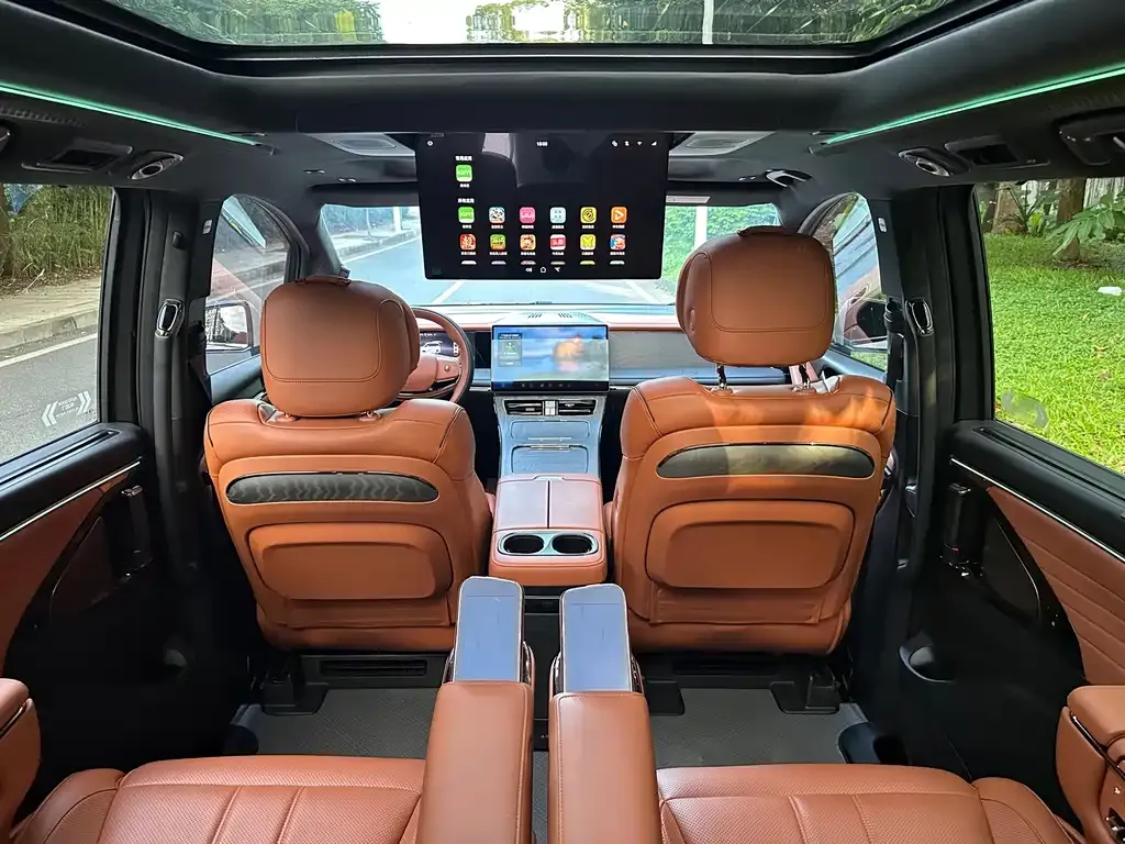 GAC Motor Trumpchi M8 — фото 10