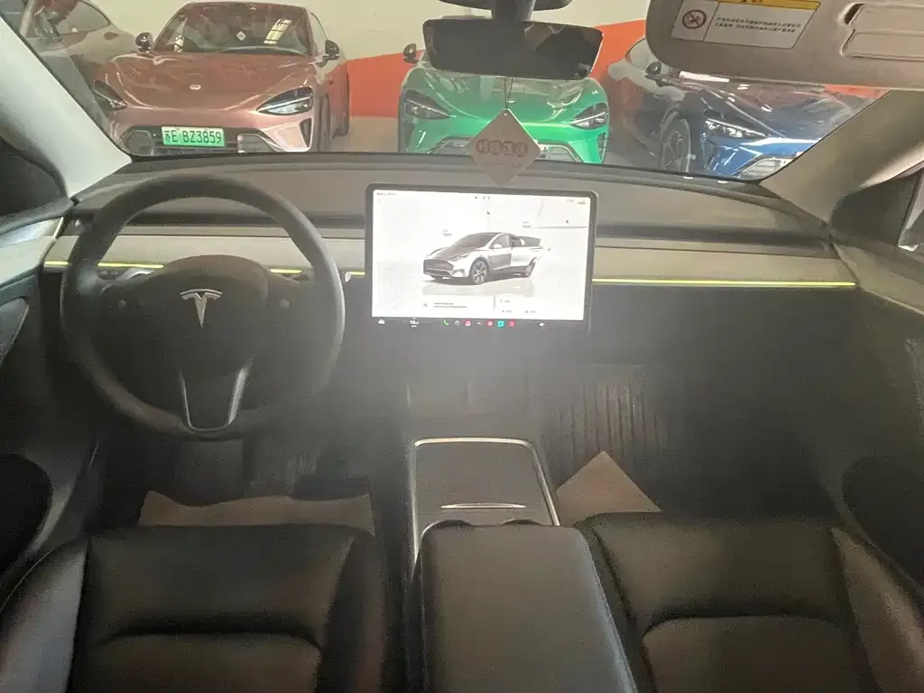Tesla Model Y — фото 5