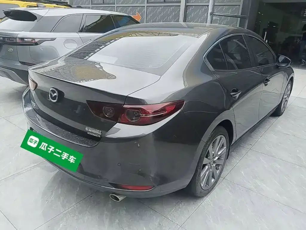 Mazda 3 Axela — фото 10