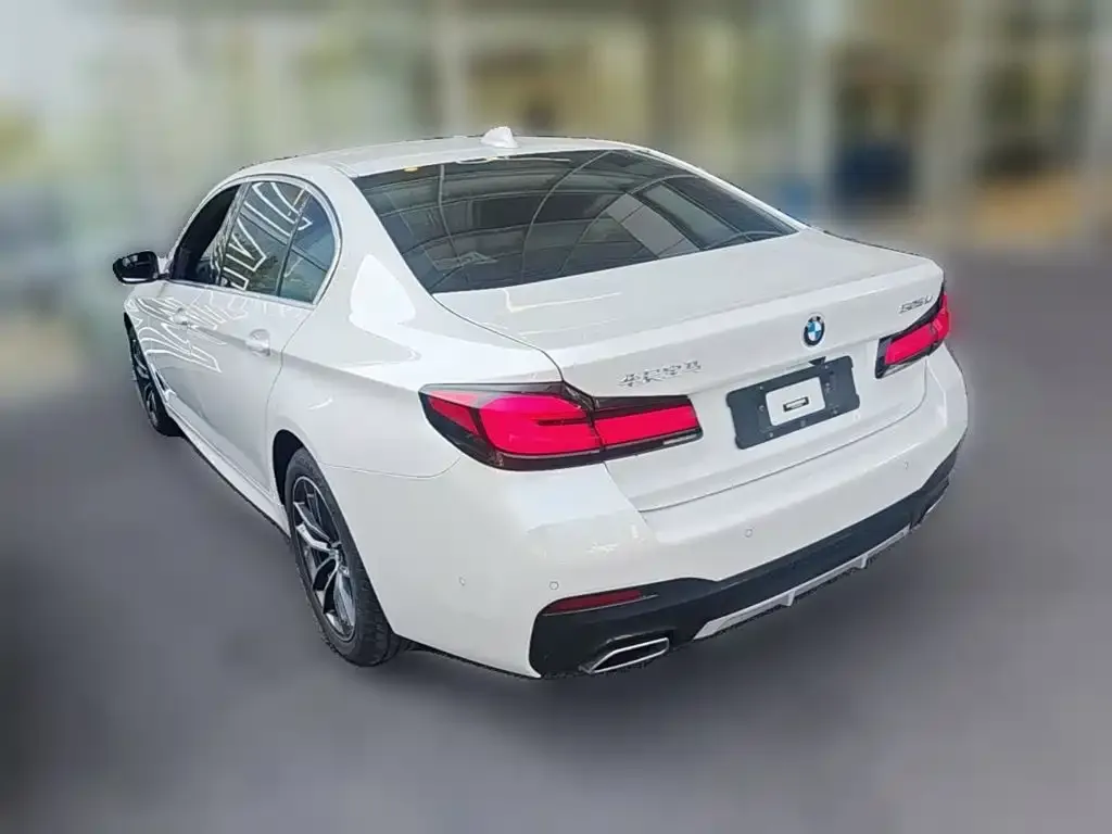 BMW 5 Series — фото 4