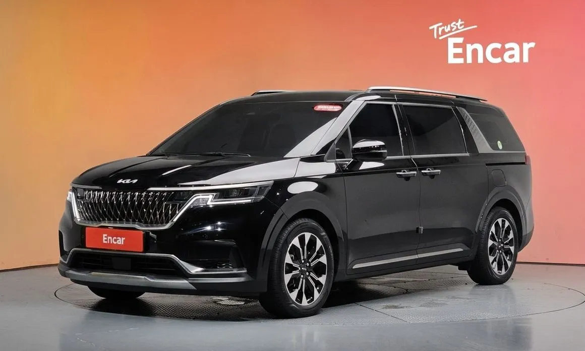 Kia Carnival — фото 1