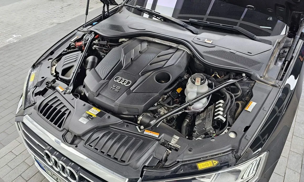 Audi A8 — фото 8