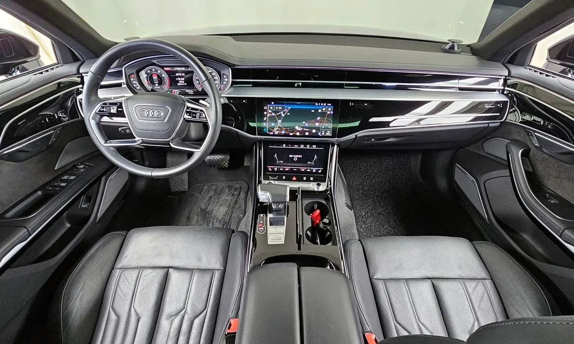Audi A8 — фото 9