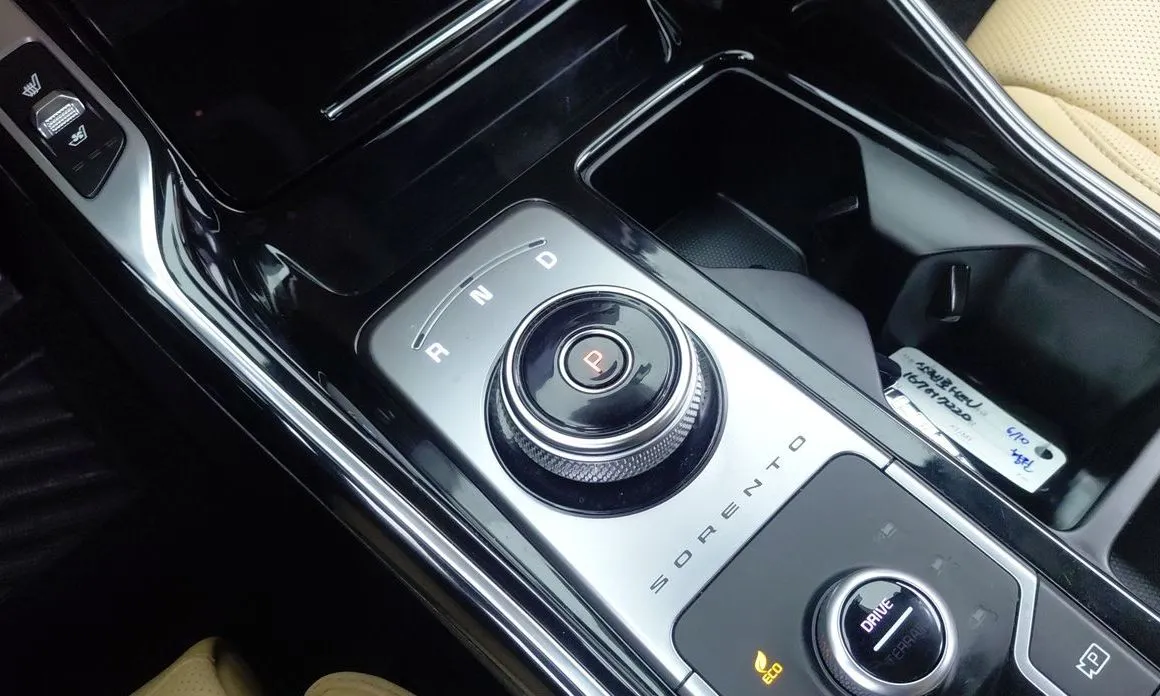Kia Sorento — фото 9