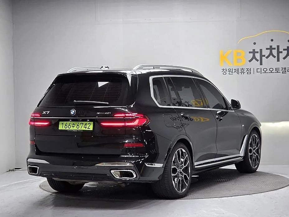 BMW X7 — фото 5