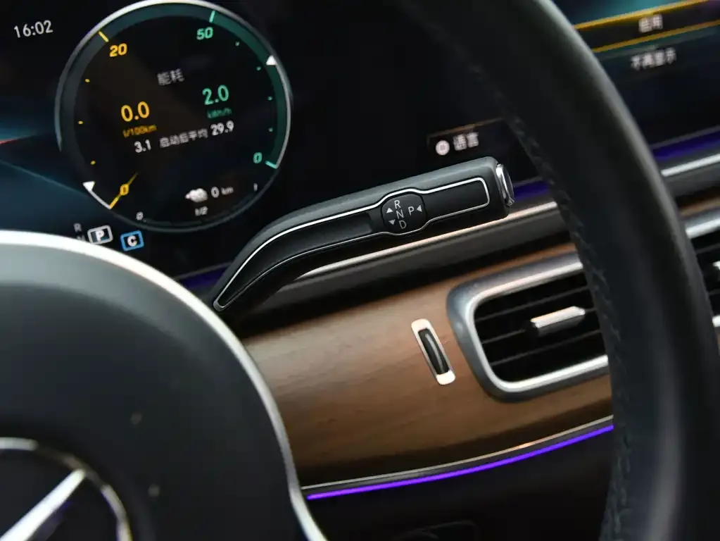 Mercedes-Benz GLE New Energy — фото 6