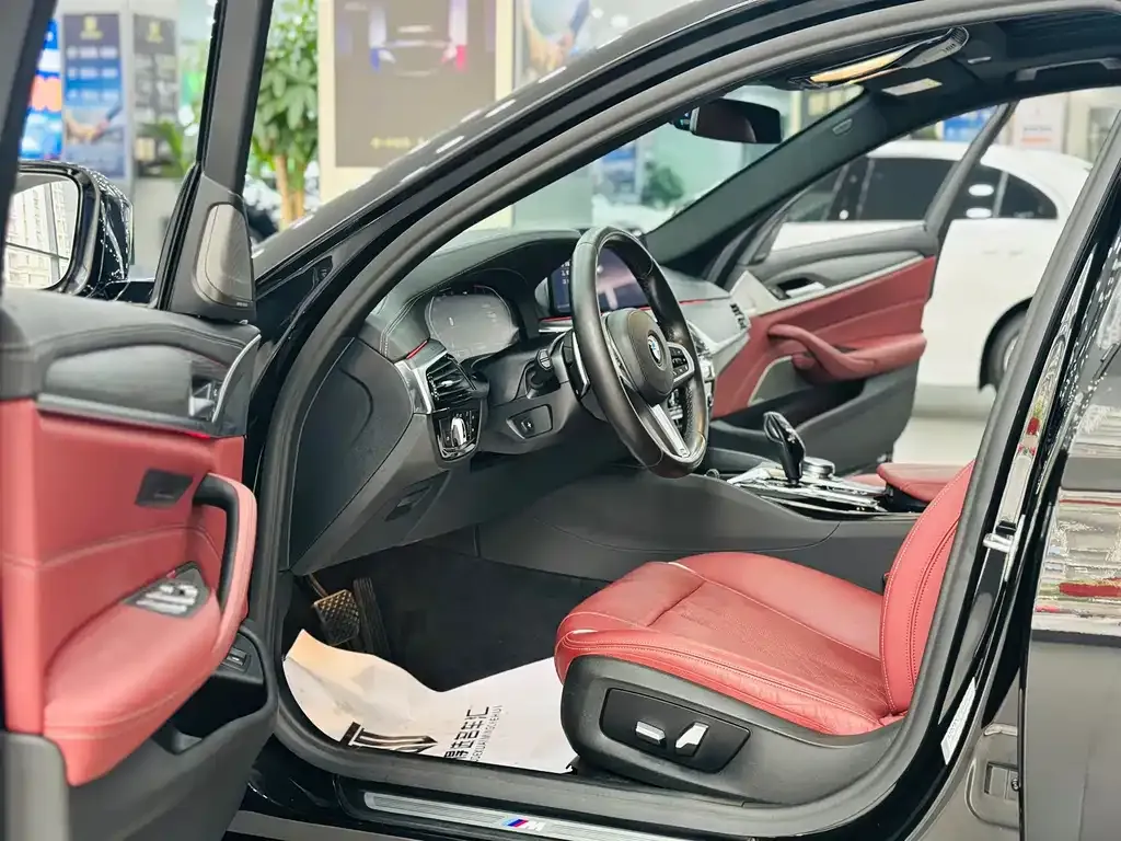 BMW 5 Series — фото 10