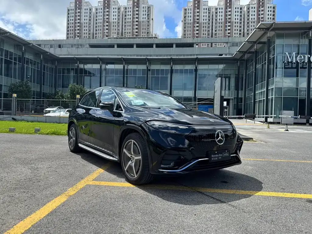 Mercedes-Benz EQS SUV — фото 7