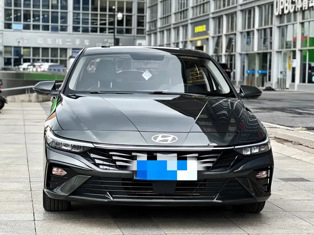 Hyundai Elantra — фото 9