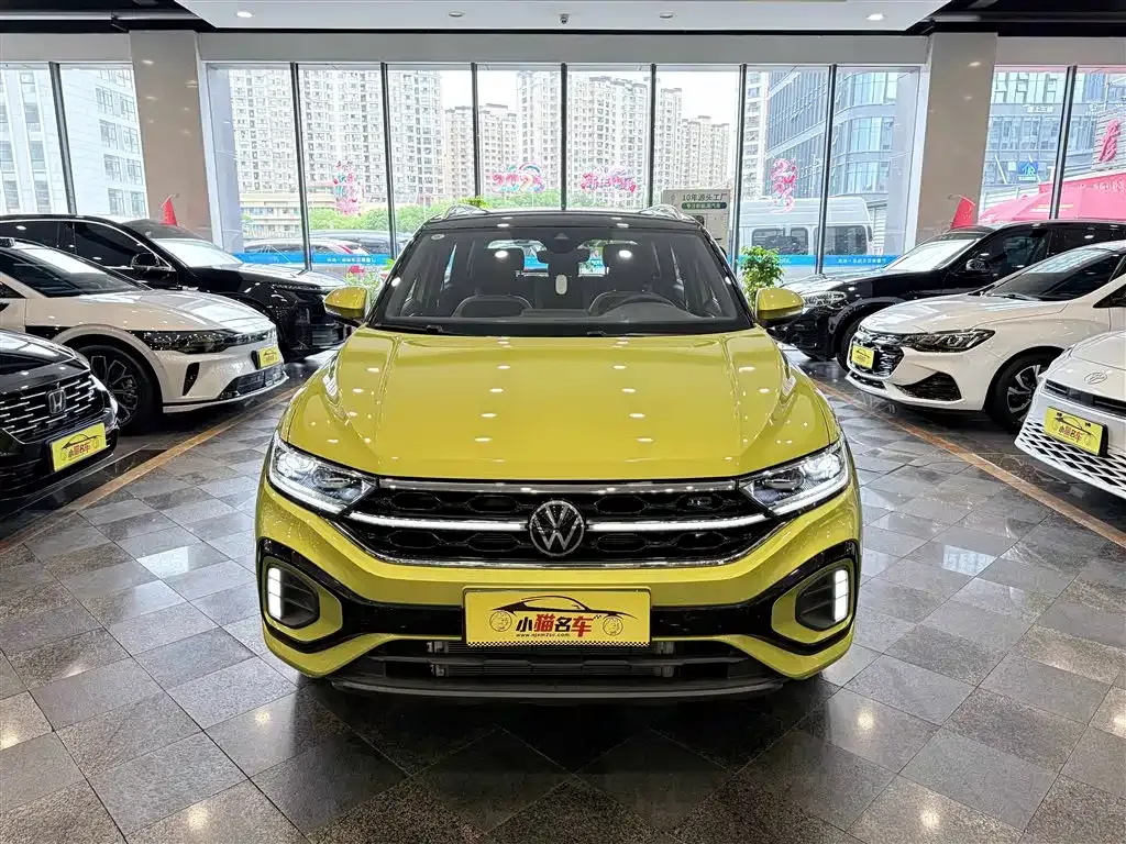 Volkswagen T-Roc — фото 9