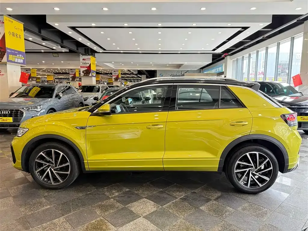 Volkswagen T-Roc — фото 8
