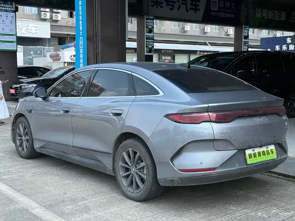 BYD Qin L — фото 5
