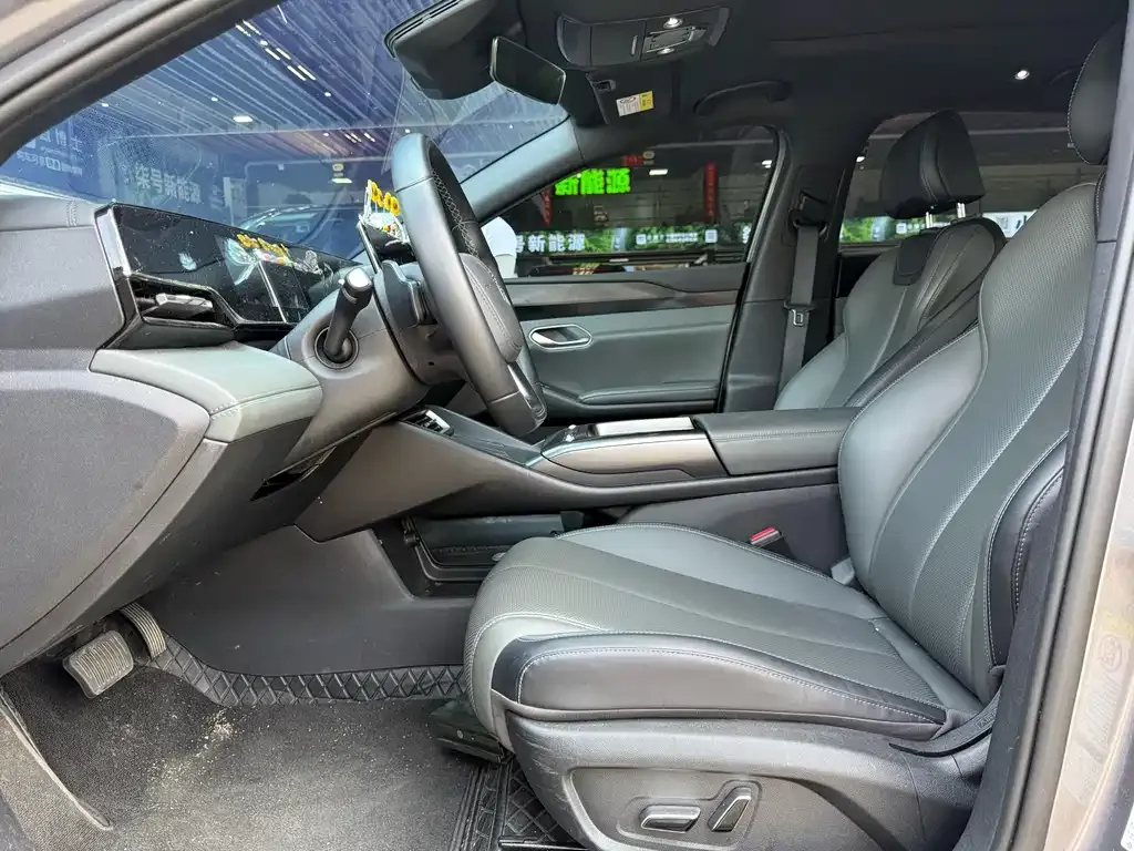 BYD Qin L — фото 10