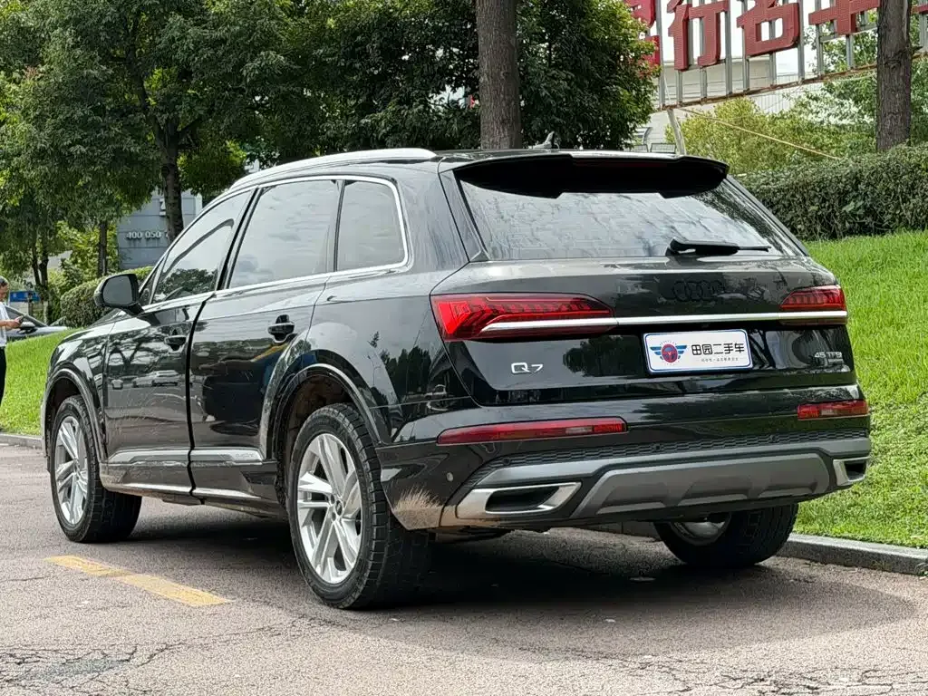 Audi Q7 — фото 6