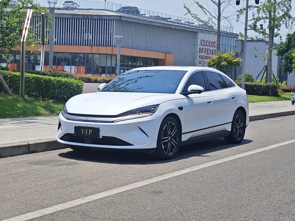 BYD Qin L — фото 1