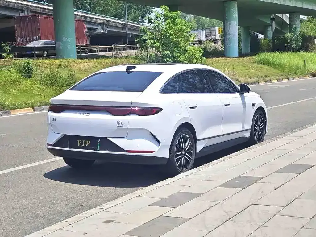 BYD Qin L — фото 7