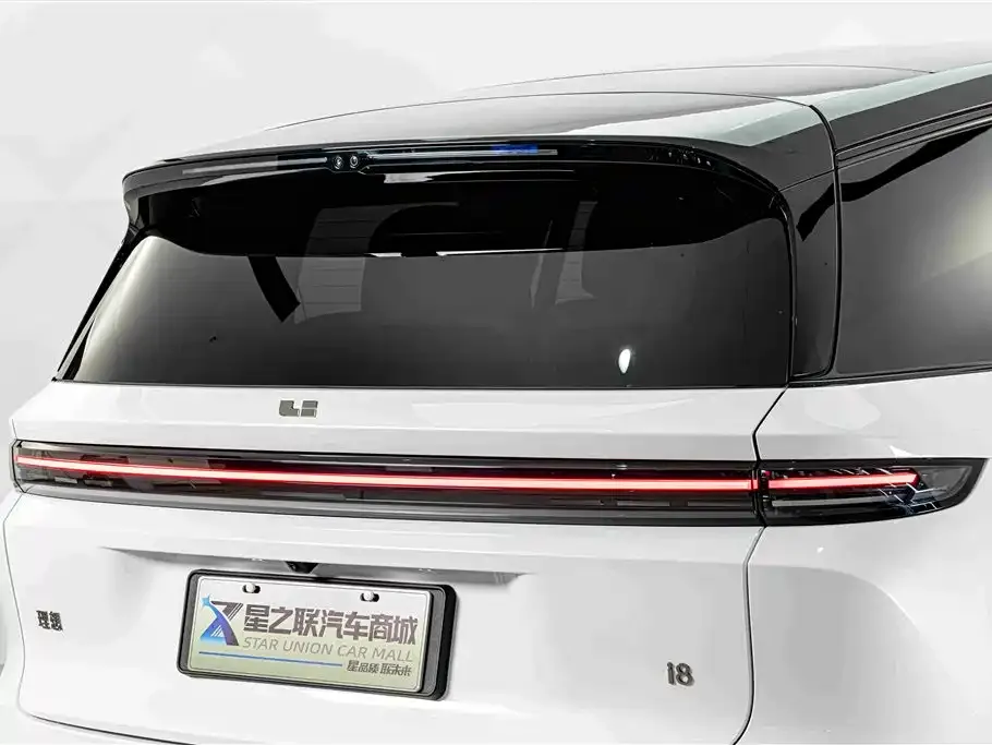 Li Auto i8 — фото 6