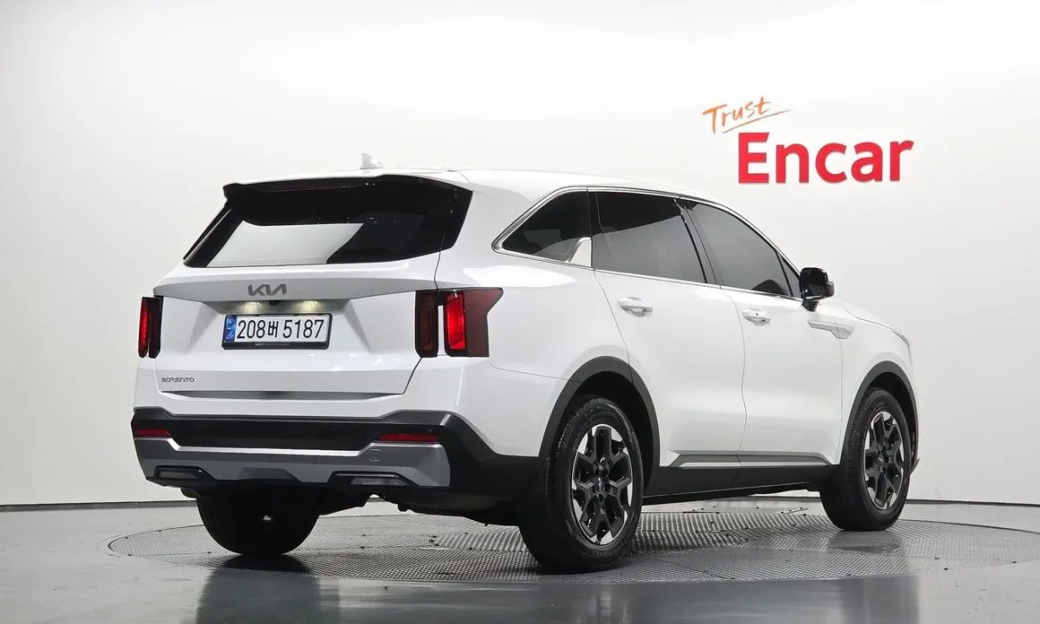 Kia Sorento — фото 10