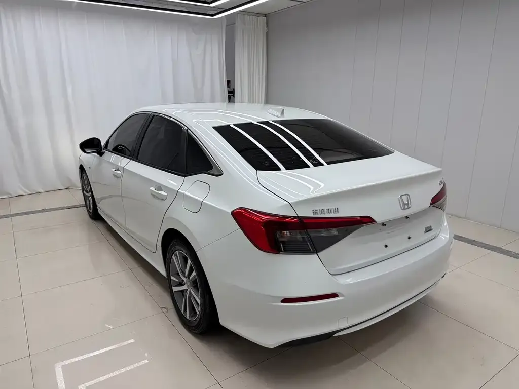 Honda Civic — фото 10