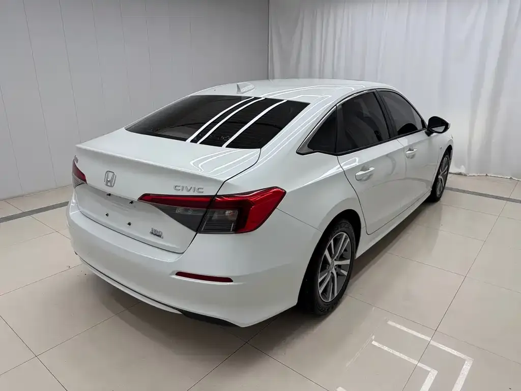 Honda Civic — фото 8
