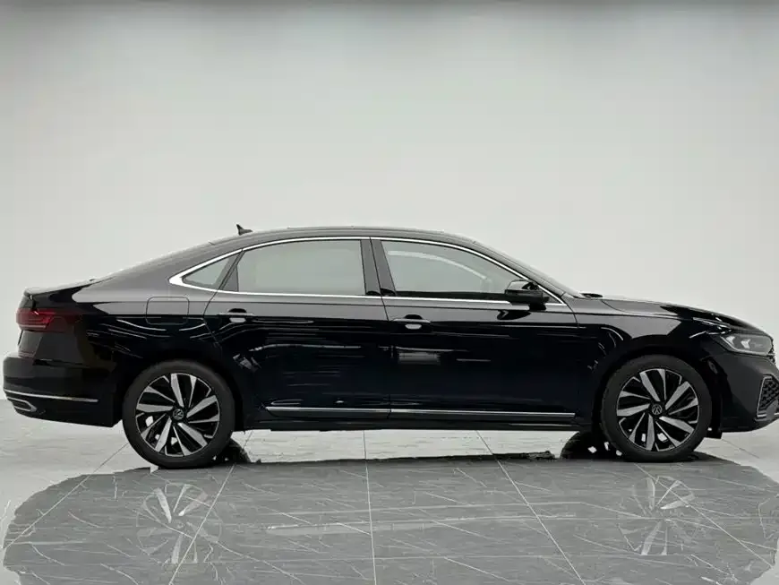 Volkswagen Passat — фото 3