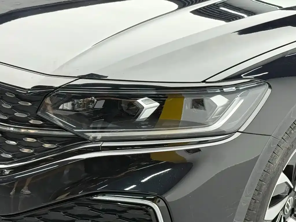 Volkswagen Passat — фото 10