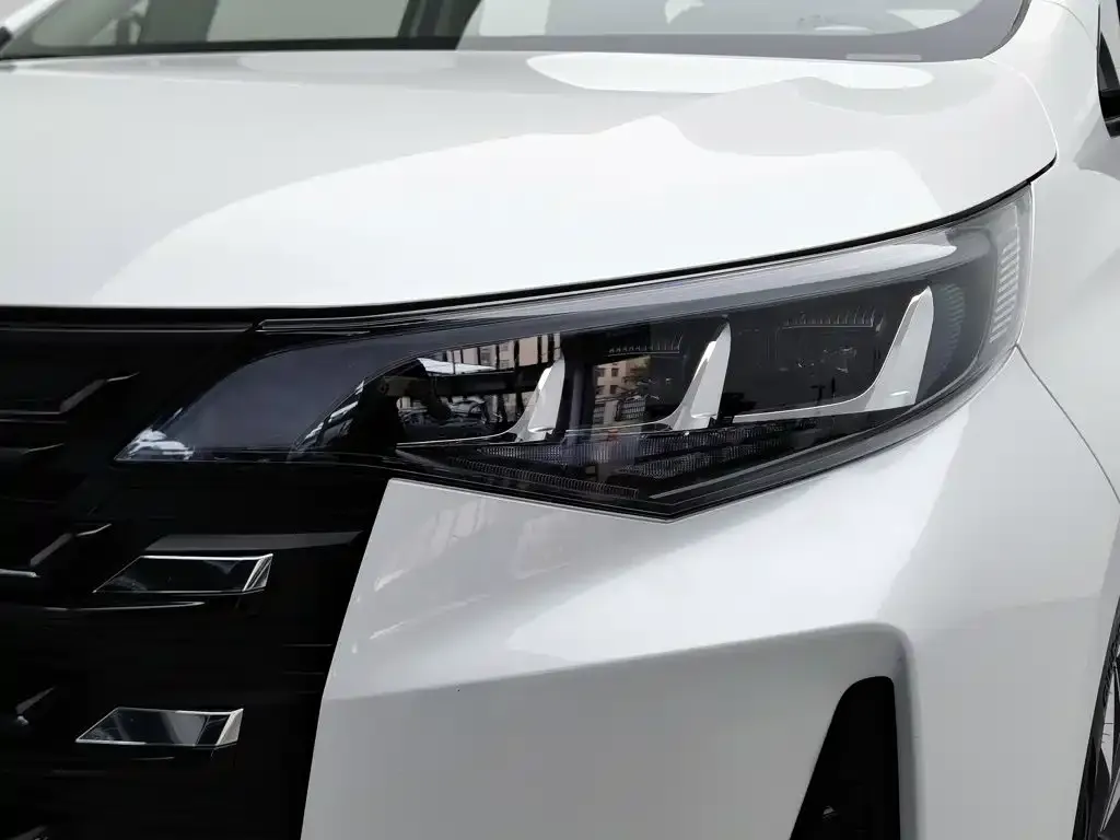 GAC Motor Trumpchi M6 — фото 3