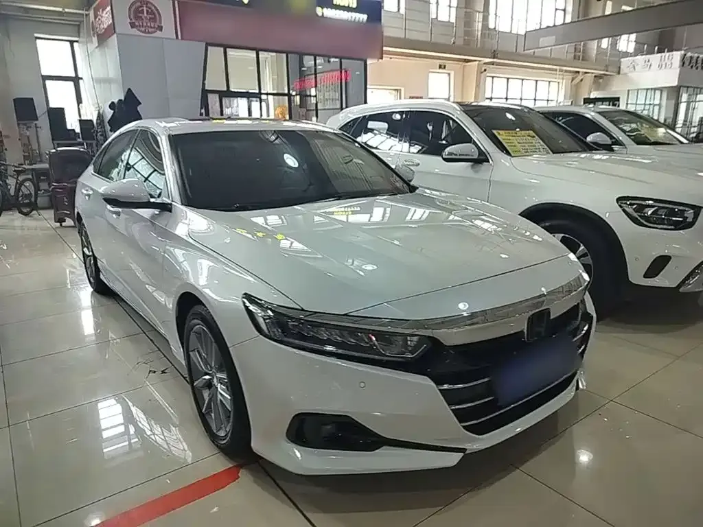 Honda Accord — фото 9