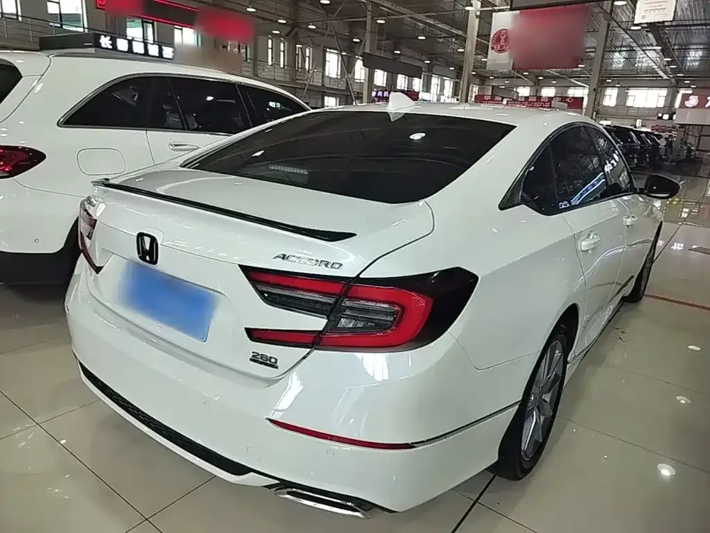 Honda Accord — фото 10