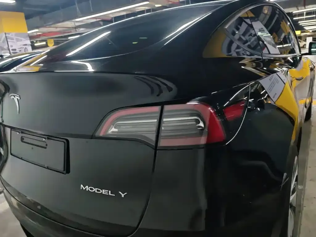Tesla Model Y — фото 5