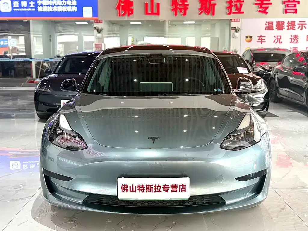 Tesla Model 3 — фото 5