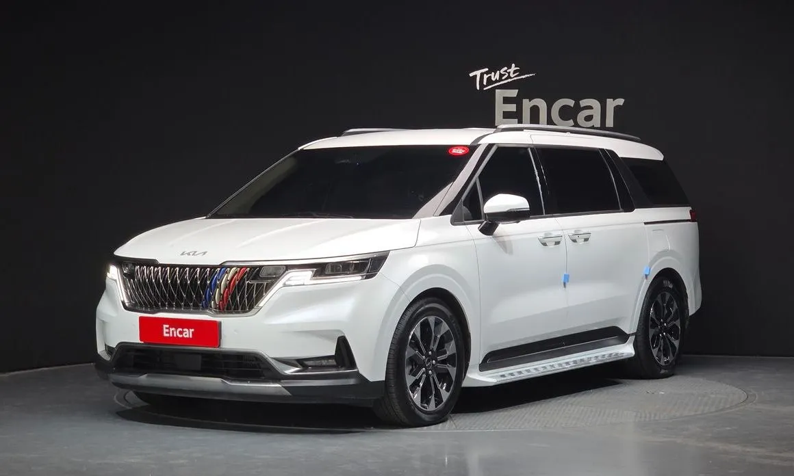 Kia Carnival — фото 1
