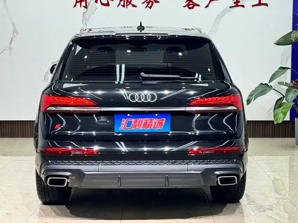 Audi Q7 — фото 6