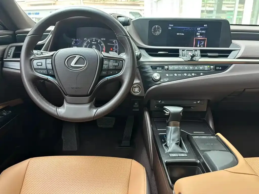 Lexus ES — фото 9