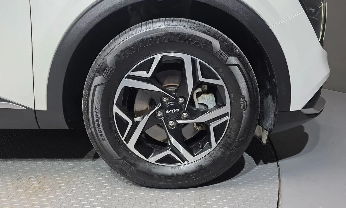Kia Sportage — фото 9