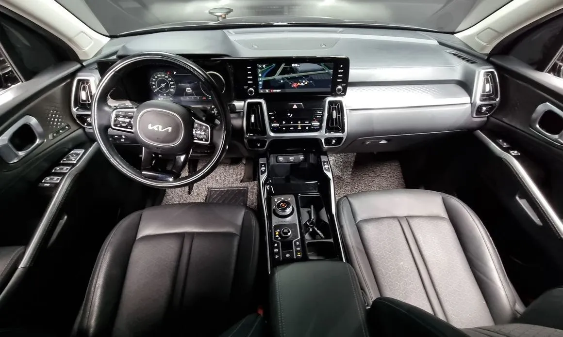 Kia Sorento — фото 7