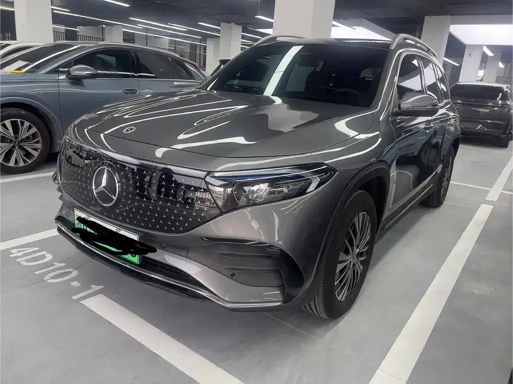 Mercedes-Benz EQB — фото 1