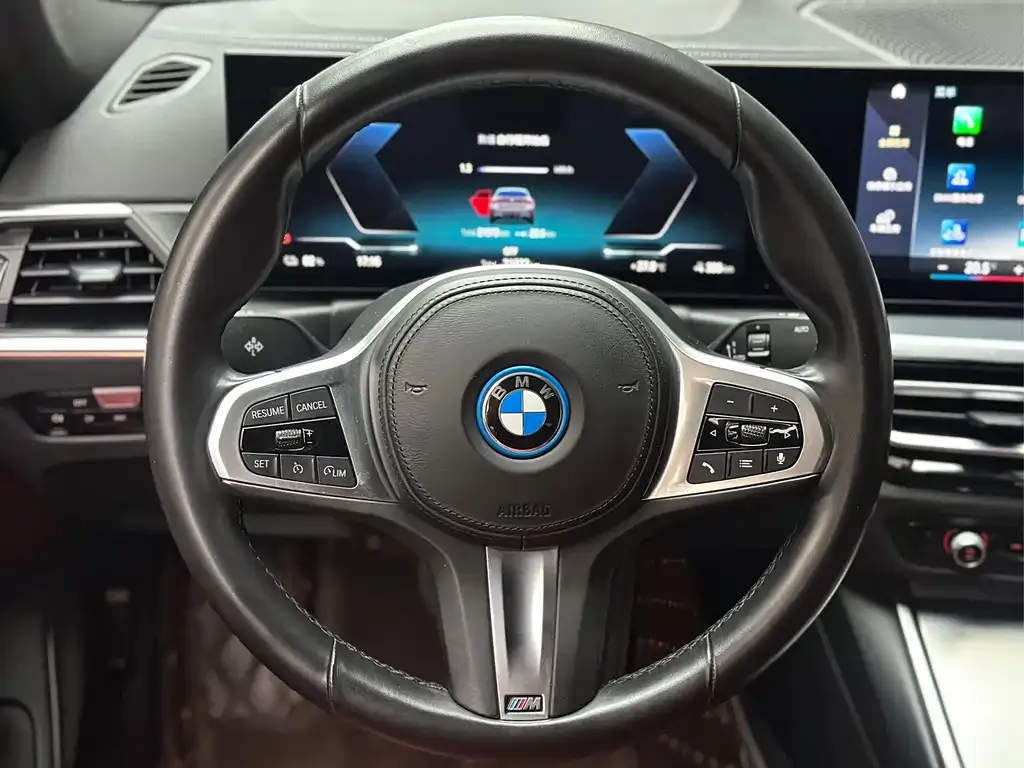 BMW i4 — фото 4