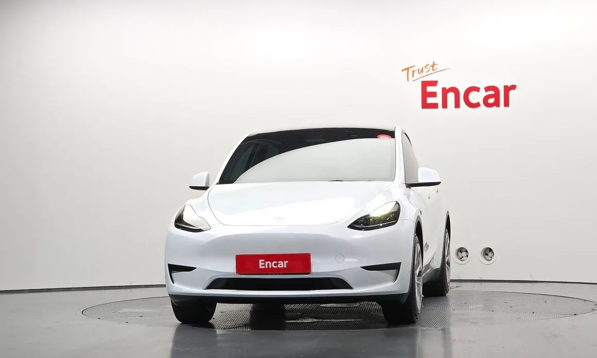 Tesla Model Y — фото 6